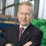 'Persönlichkeiten werden nicht durch schöne Reden geformt, sondern durch Arbeit und eigene Leistung.'