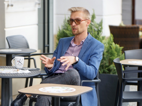 Status verzerrt das Selbstbild