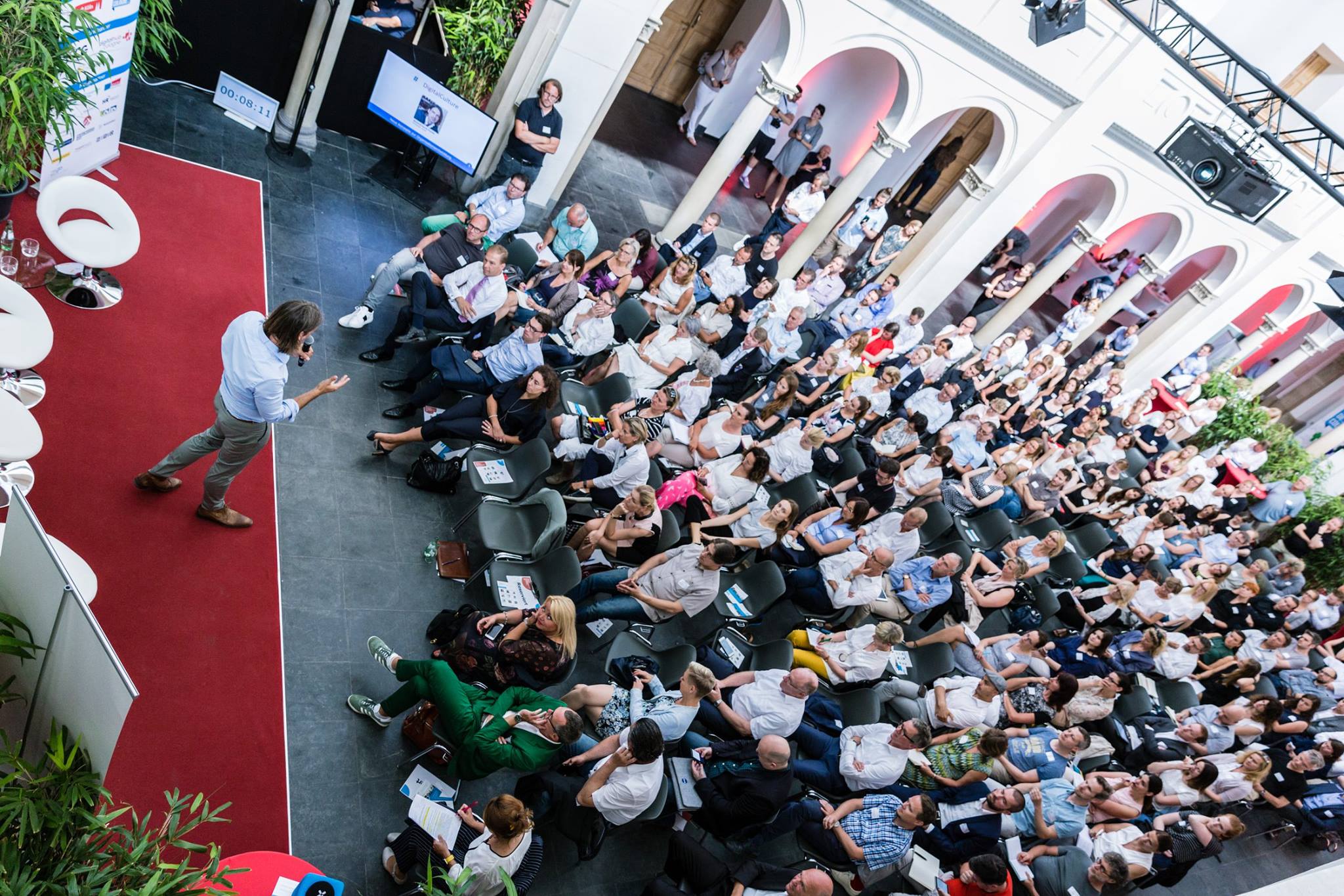 Von Märchenerzählern und Sinnstiftern