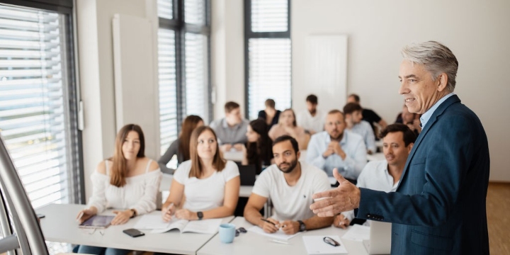 Berufsbegleitend und flexibel zum MBA