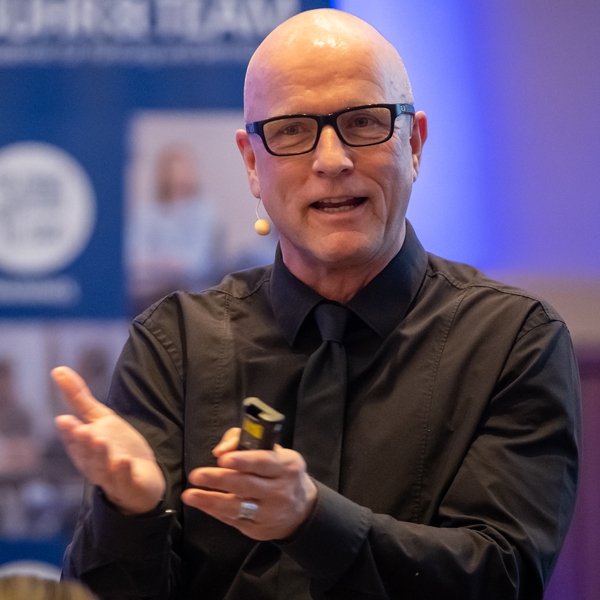 <strong>Andreas Buhr ...</strong>